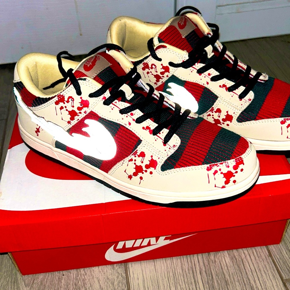 Limited edition DEATH DREAM Freddy Krueger Sb